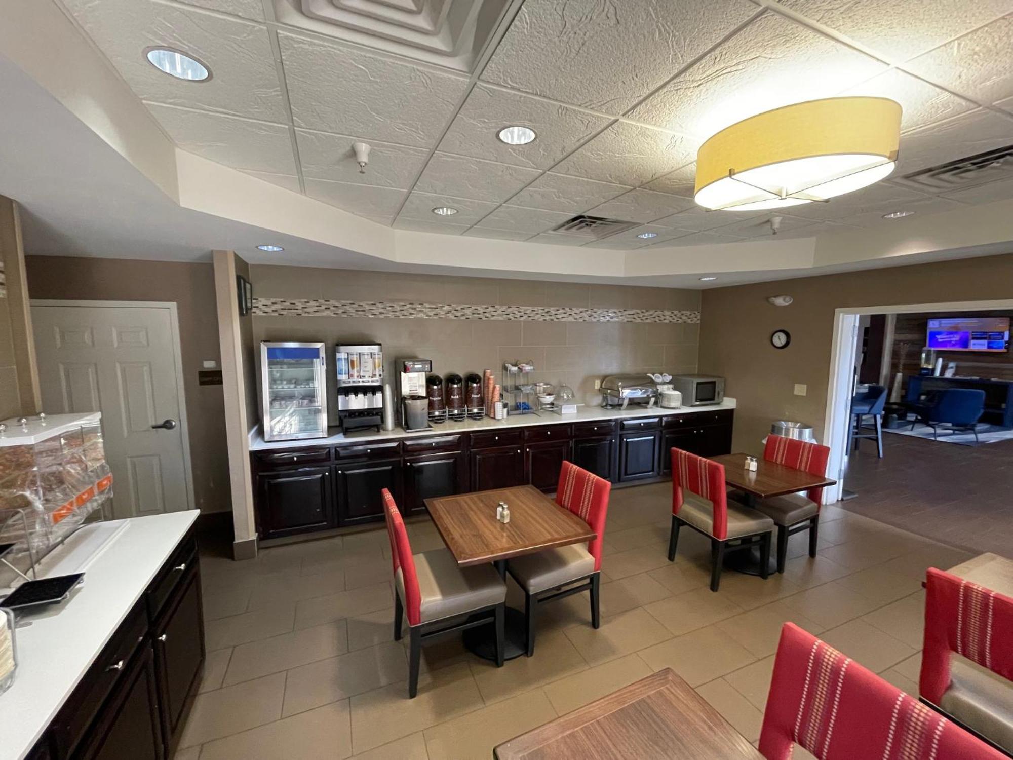 Comfort Suites Кроссвилл Экстерьер фото