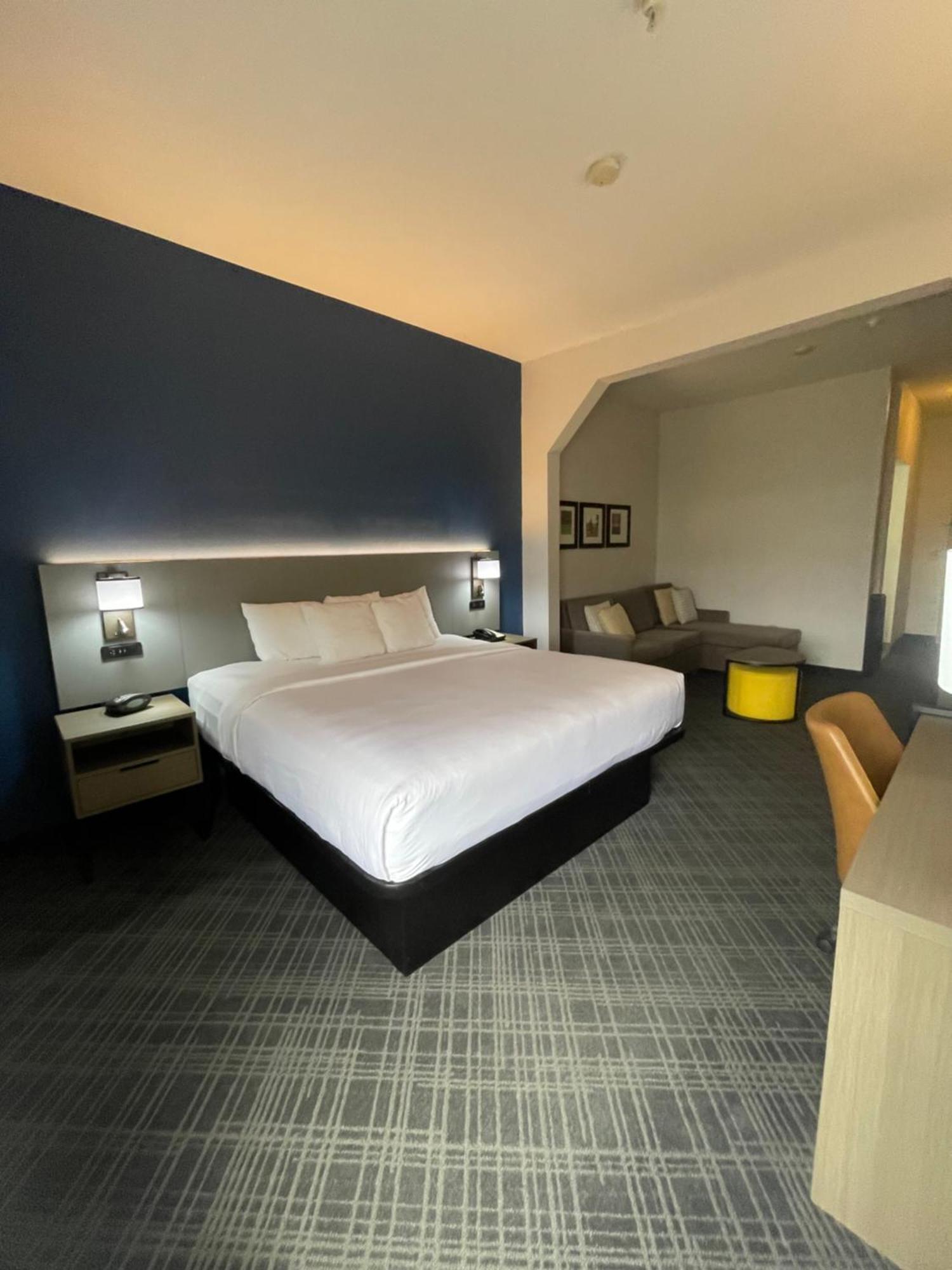 Comfort Suites Кроссвилл Экстерьер фото