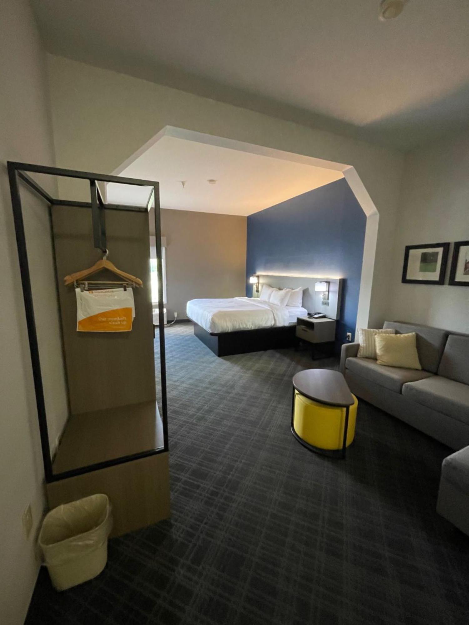 Comfort Suites Кроссвилл Экстерьер фото