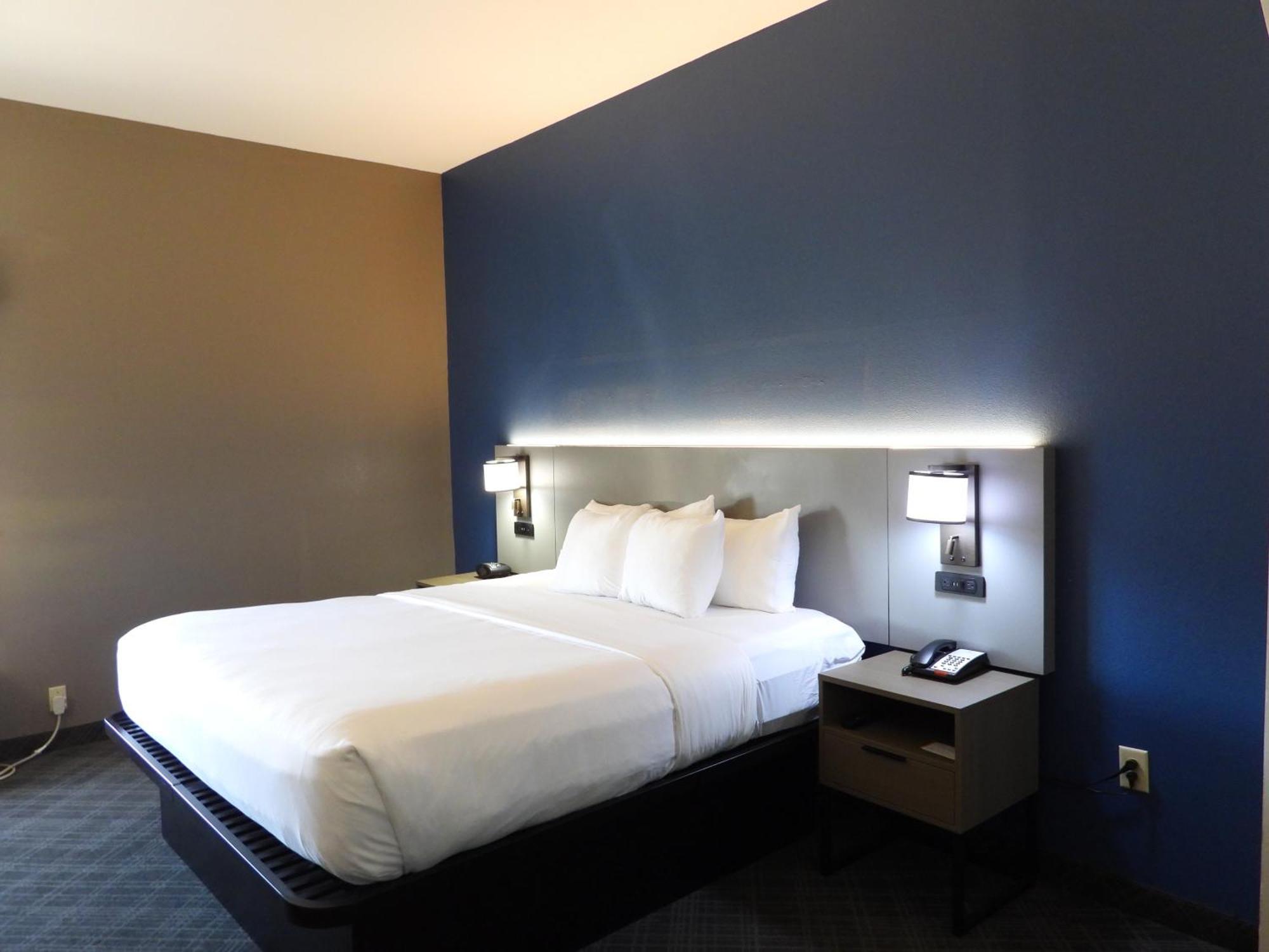 Comfort Suites Кроссвилл Экстерьер фото