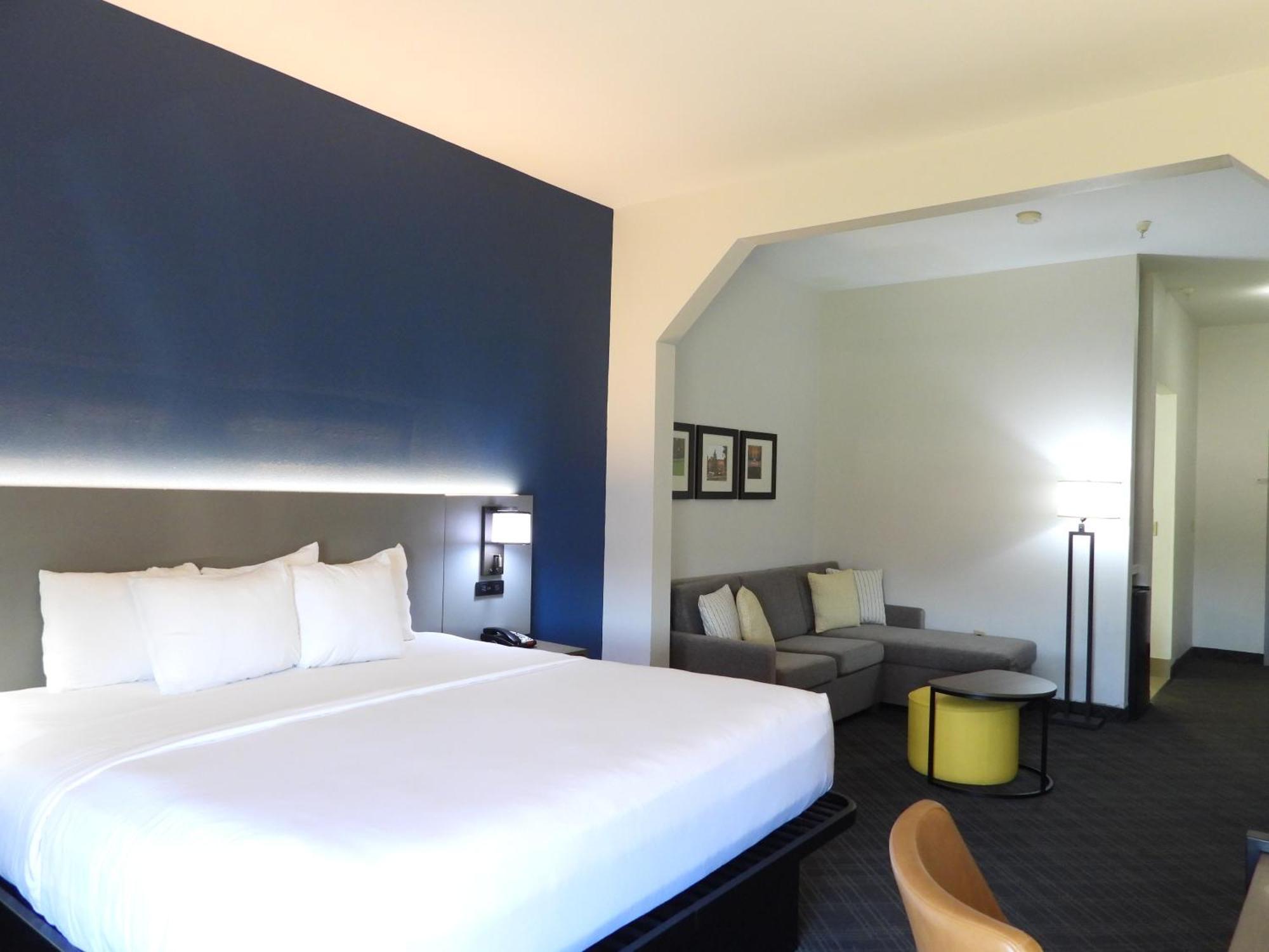 Comfort Suites Кроссвилл Экстерьер фото