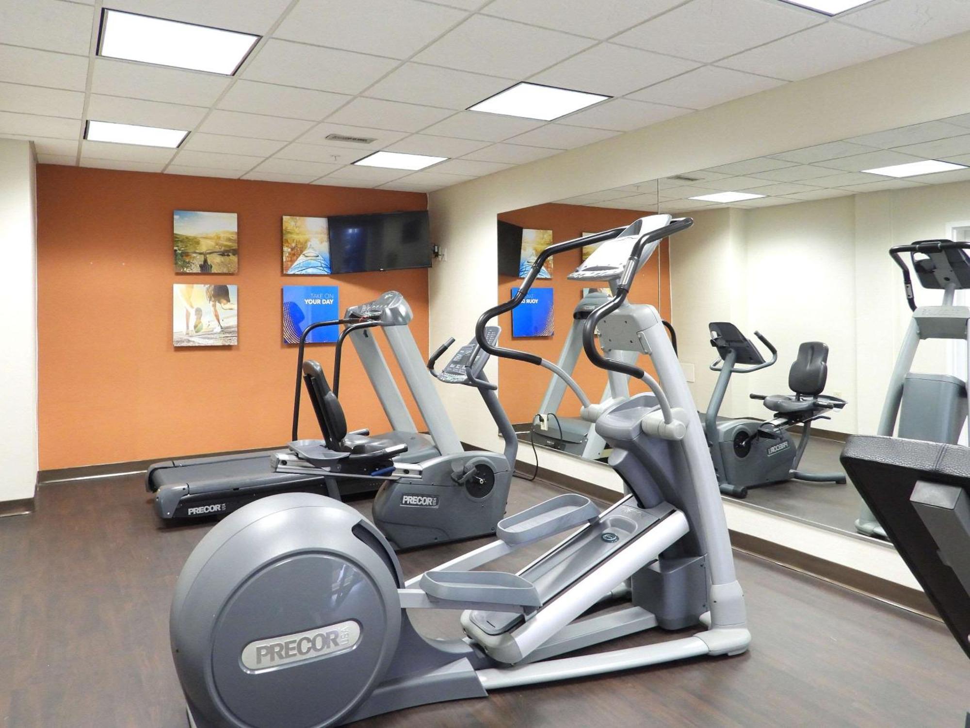Comfort Suites Кроссвилл Экстерьер фото